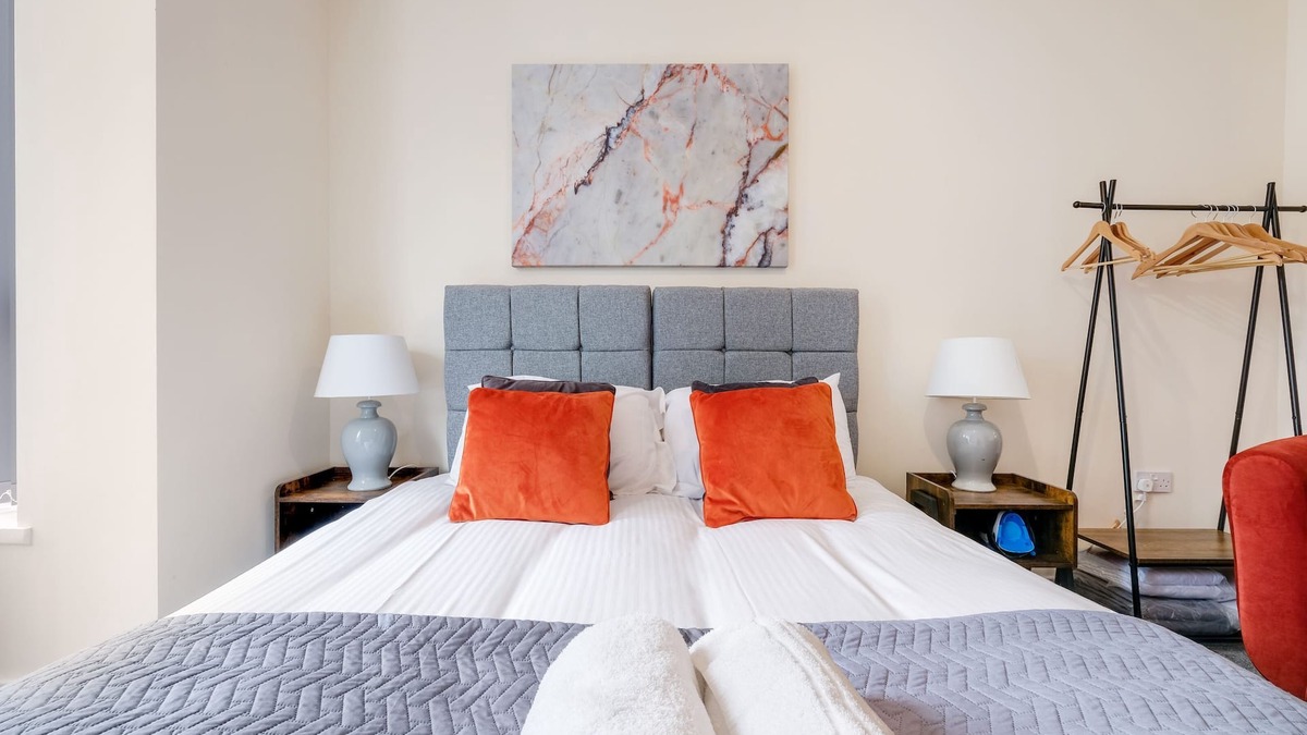 Wednesbury Apartment | Wednesbury, 1 Bedroom Apartment 106 with Parking