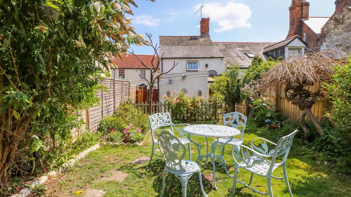 Brading Cottage | Wee Cot