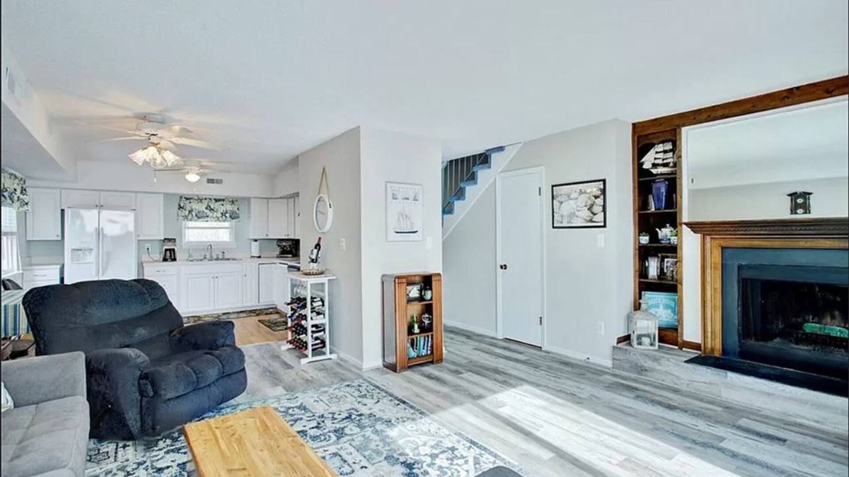 Buckroe Beach Condo | Weekly Beach Vacation Condo