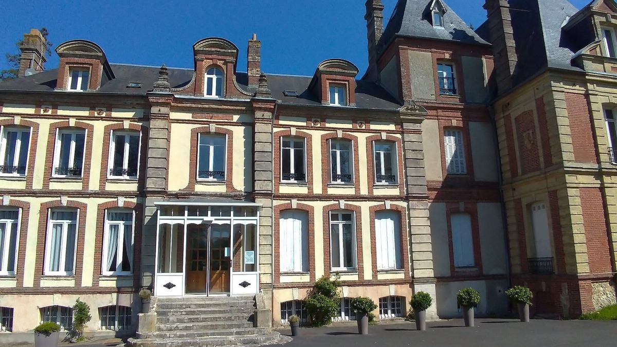 Gonneville-sur-Honfleur Apartment | WEEKLY PROMO (10% discount) : Château de Prêtreville apartment