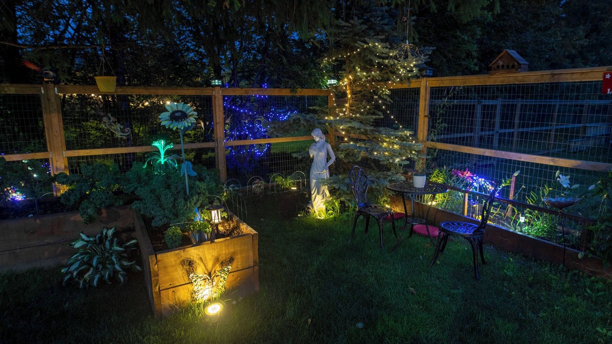 Thunder Bay Apartment | Weekly, monthly discounts, clean, comfy pet friendly, sleeps 4, hostess managed