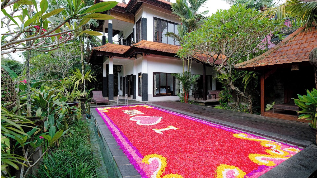 Kutuh Kaja Villa | Wegy House-3BR in the center of Ubud Whit Private Pool In the Jungle