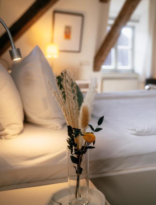 Dettelbach Hotel | Weinbar & Gästehaus Himmelstoss