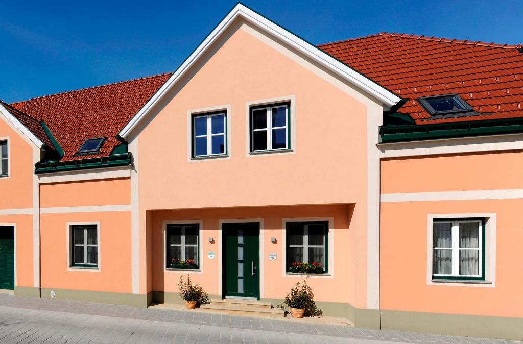Großriedenthal Bed & Breakfast | Weingut Familie Schuster