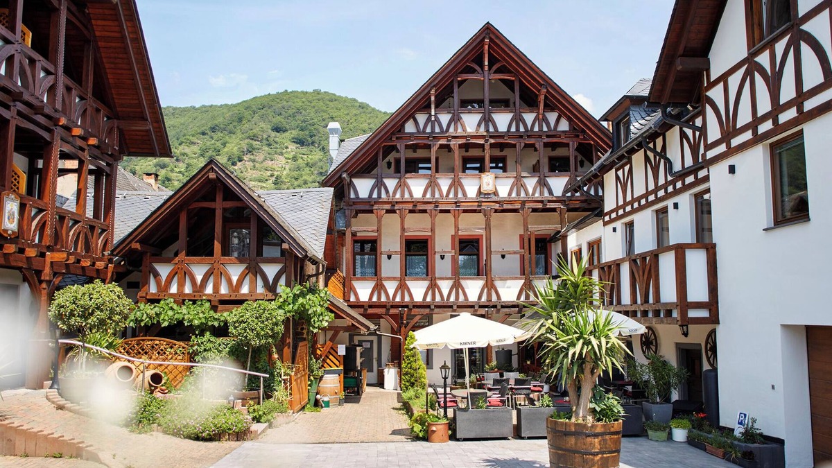 Briedern Hotel | Weinhaus Lenz