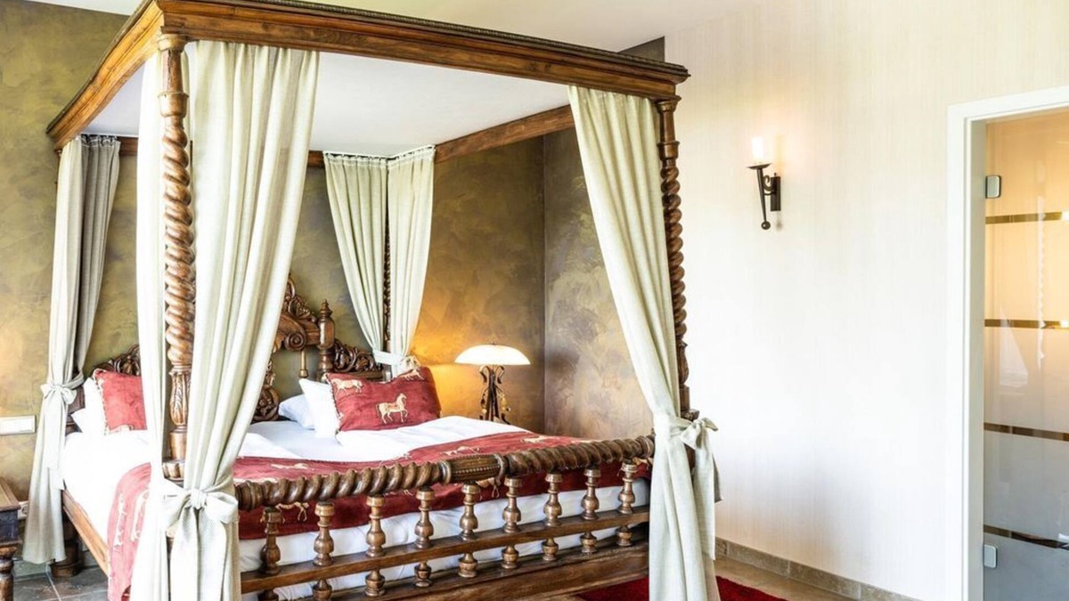 Muelheim House | Weisser Bär Suite - Hotel Weisser Bär