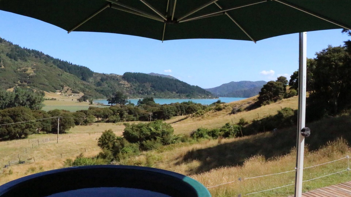 Waitaria Bay Cabin | Weka Cottage