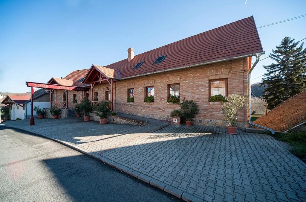 Mecseknadasd House | Wekler Családi Pincészet és Panzió