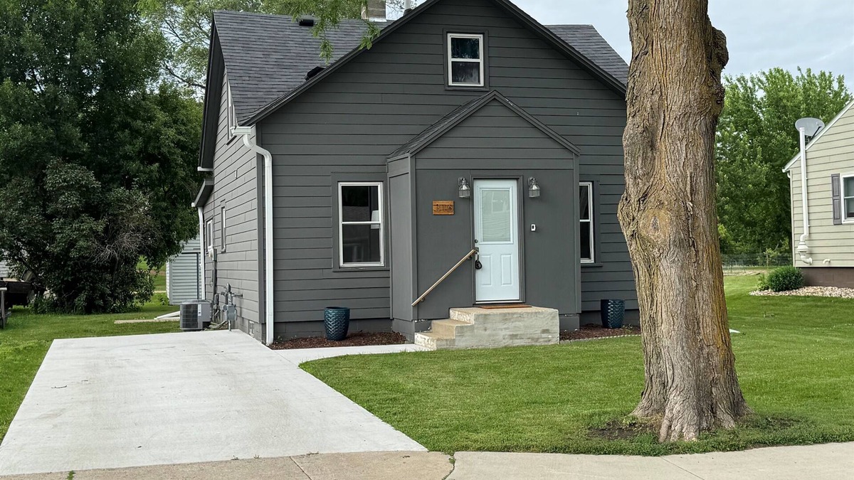 Madison House | Welcome DSU, Aviation Students & Madison Families! Cute, Clean & Well Stocked!