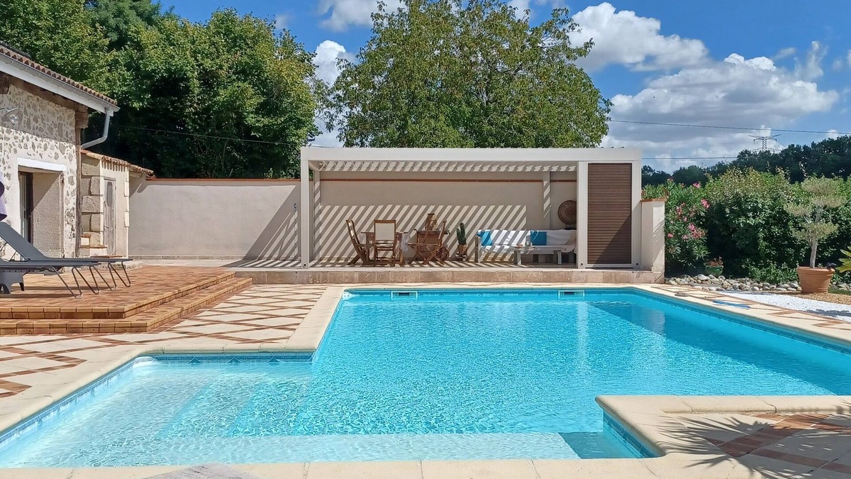 Montagnac-sur-Auvignon House | Welcome to the cottage of the pebble.