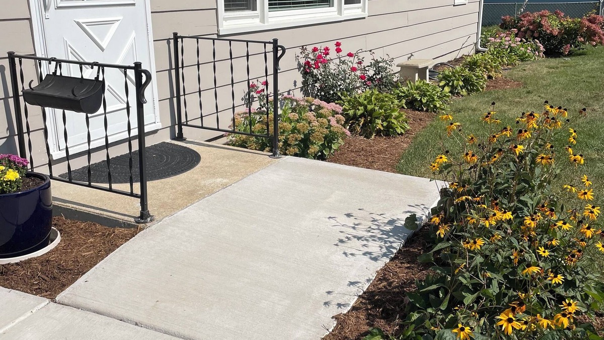 Monona House | Welcome Home! Convenient to All Things Madison