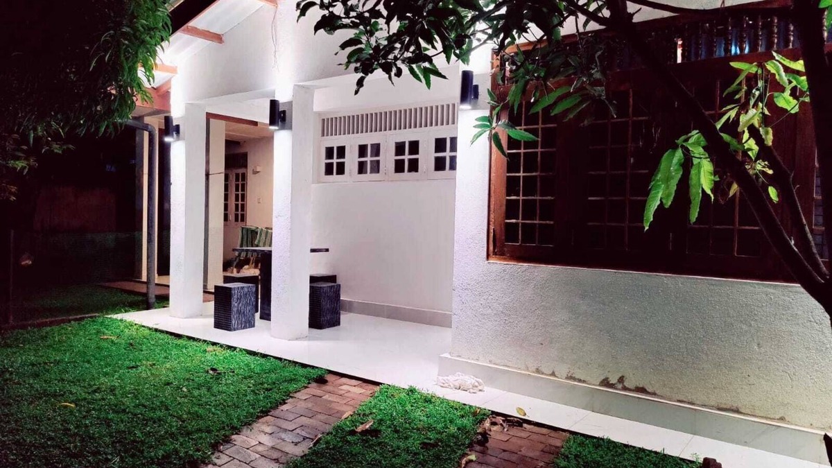 Mount Lavinia House | Welcome to 2 Bedroom Vacation Home "Araliya Uyana Residencies" - Colombo