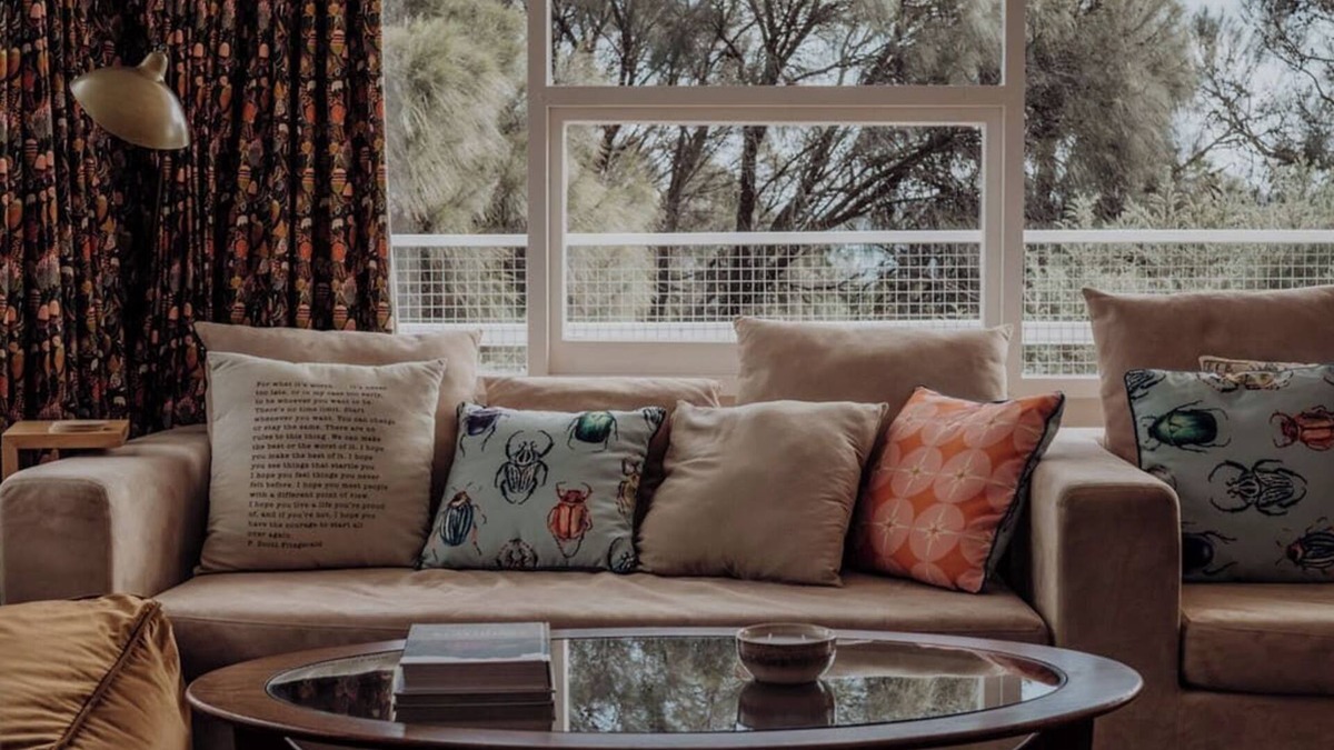 Freycinet House | Welcome to Beaumont at Freycinet, at the base of the majestic Hazards Mountains!