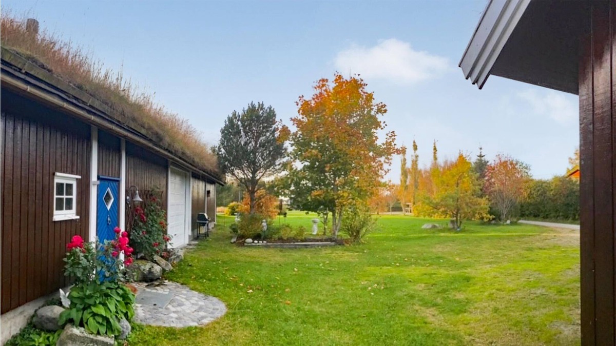 Agdenes House | Welcome to Agdenes and this quaint cottage, which is an outbuilding of the common property.