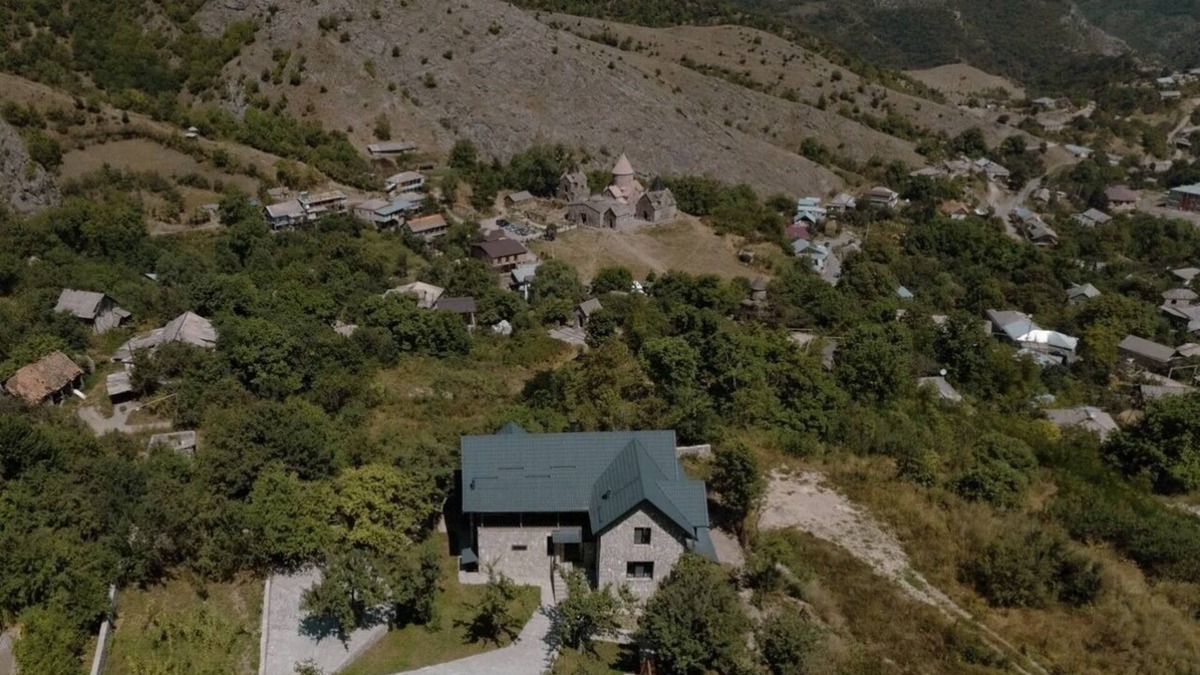 Gosh House | Welcome to Balkonum luxury guesthouse. Your picturesque retreat in Gosh village