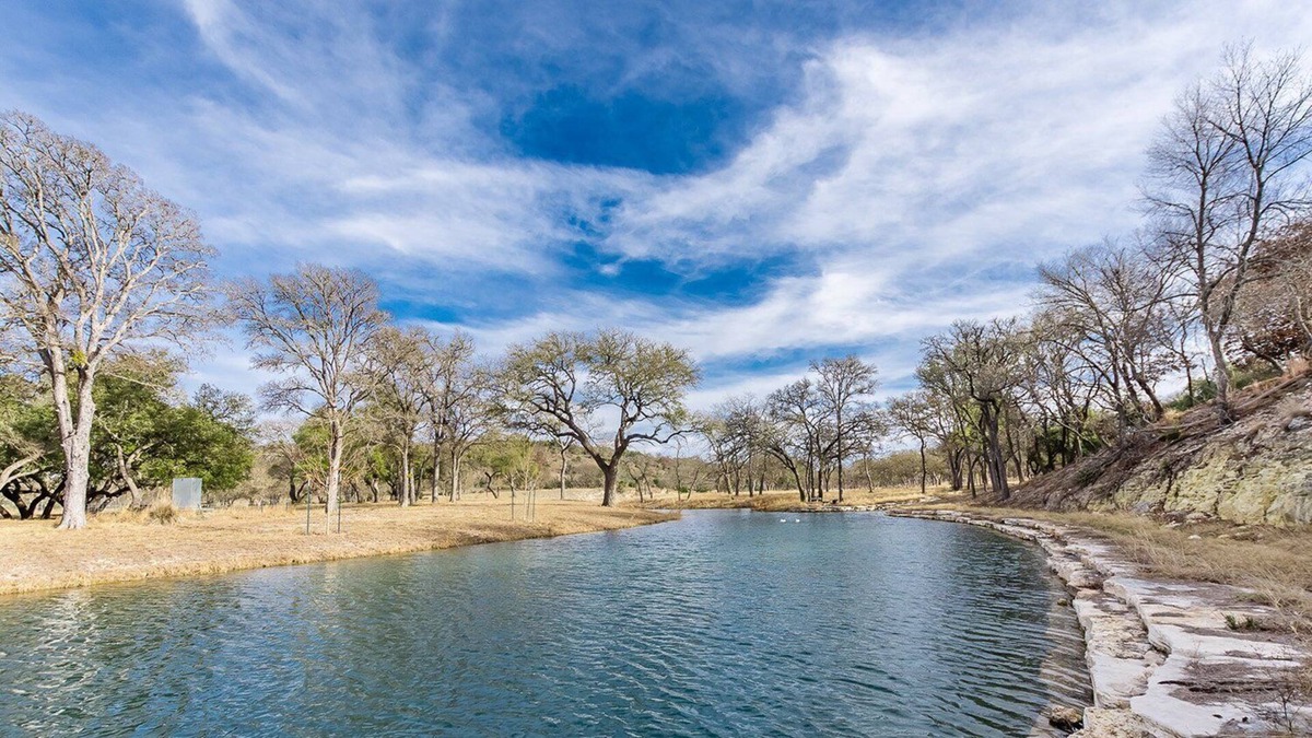 Fredericksburg House | Welcome to beautiful HIDDEN ROCK RANCH, in the Hill Country of Fredericksburg