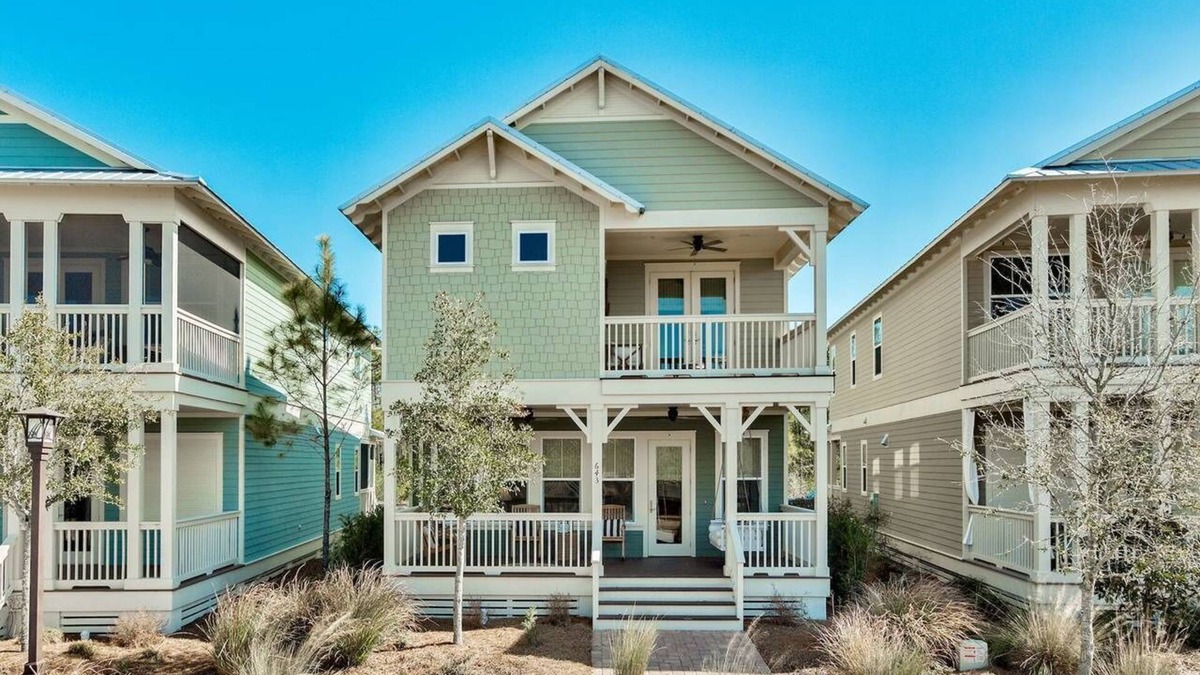 Santa Rosa Beach House | Welcome to C'est LaLa Vie – A Relaxed + Refined Beach Escape in NatureWalk at Seagrove