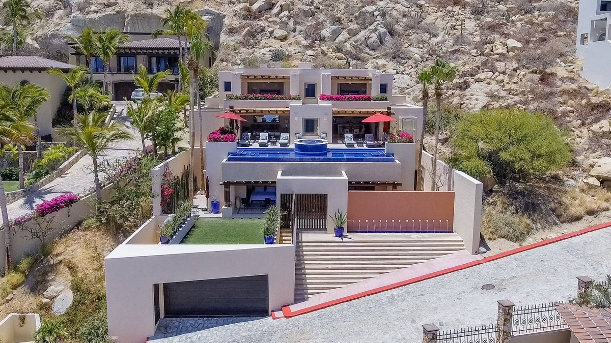 Pedregal House | Welcome to Casa de Los Gatos located in the gated community of Pedregal