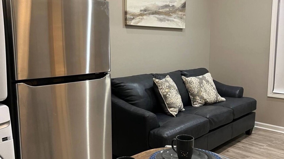 Guntown Cottage | Welcome to Cozy Comfortable True JOI. Charming 1-bedroom cottage in Guntown