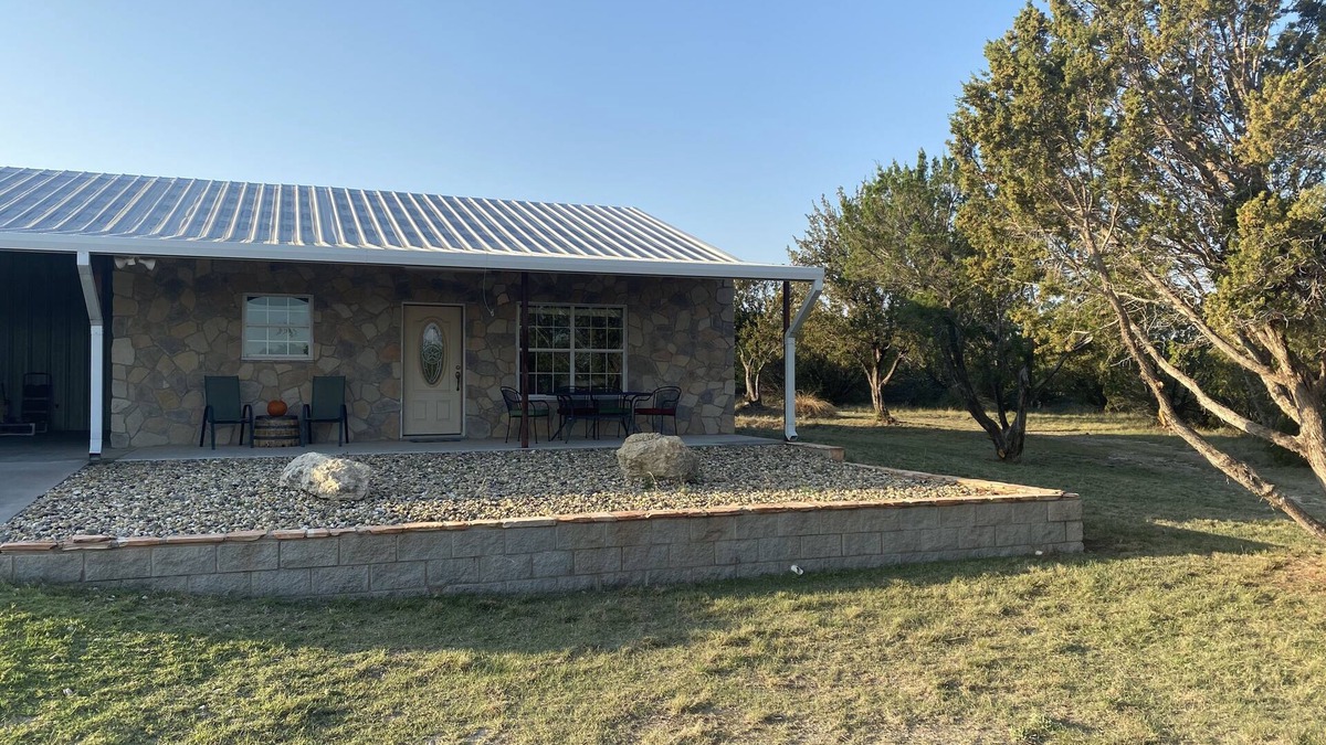 Christoval House | Welcome to DD's Country BnB-50acres-NR:Winery/Goodfellow,San Angelo,Pet Friendly