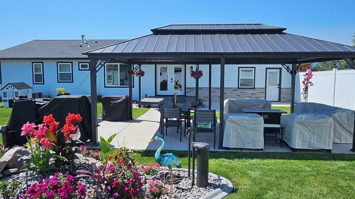 Florence House | Welcome to Deer Haven House, the nicest vacation rental in the Bitterroot Valley