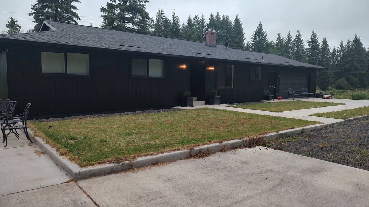 Clatskanie House | Welcome to Fox Fir Acres, your oasis in the country