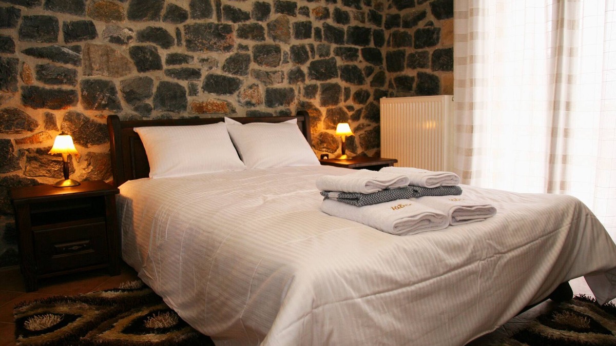 Vlachiana House | Welcome to Guesthouse Yades, Double Studio!