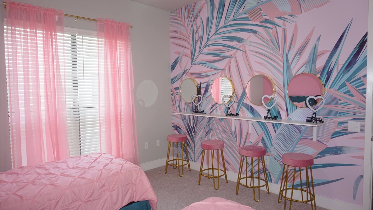 Energy Corridor Apartment | Welcome to Gurl World Pink 2 bdr Loft