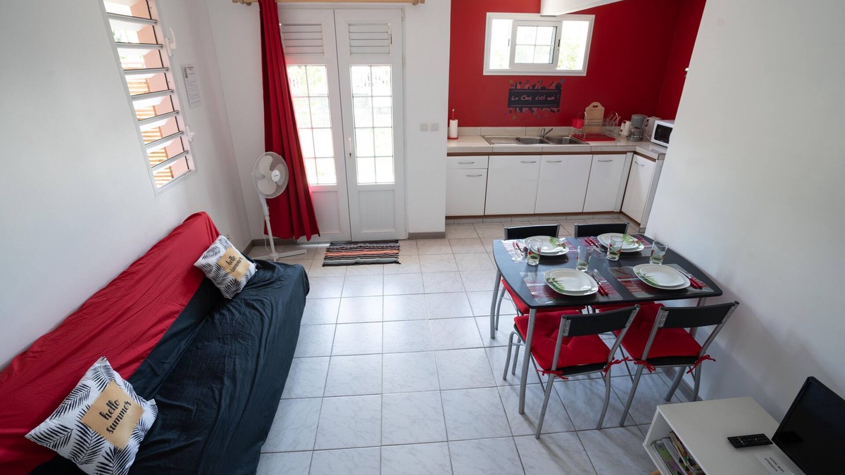 Ducos Apartment | Welcome to IXORA LODGE!