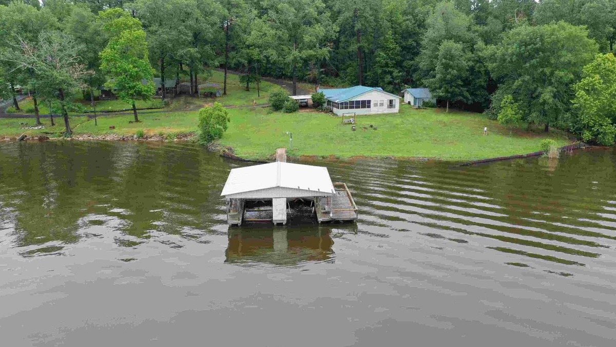 Negreet House | Welcome to Joie de Vivre Lake House at Toledo Bend
