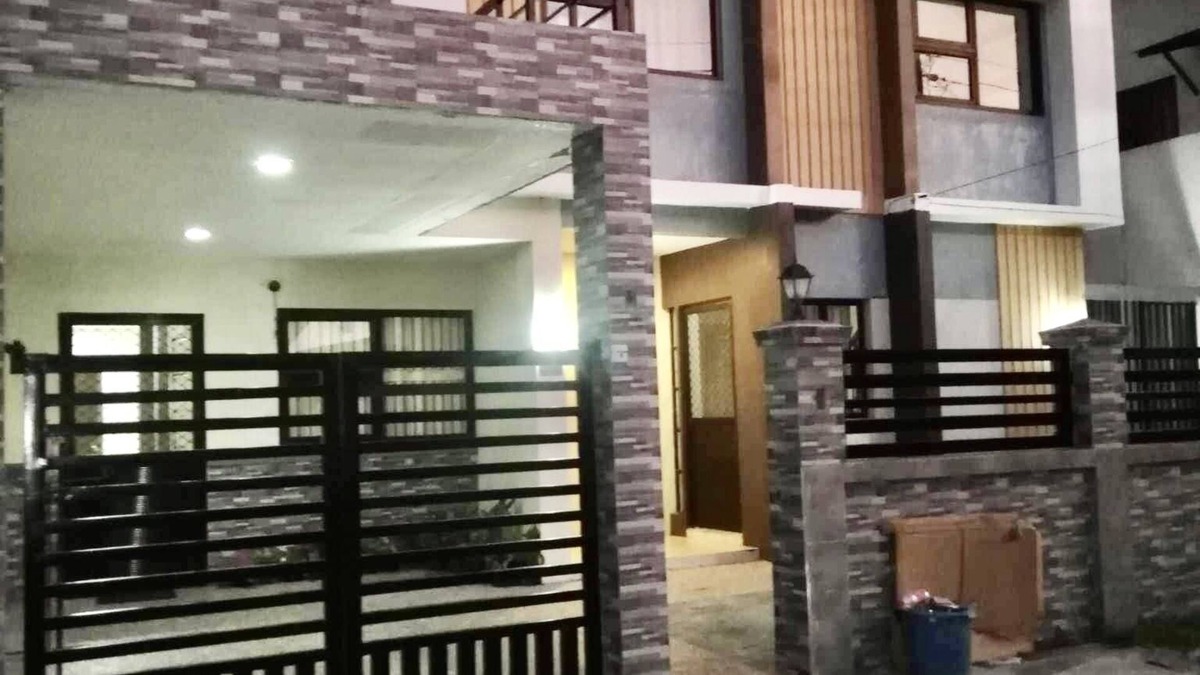 Calapan House | Welcome to La Maison transient house! Great place to stay for family or groups.