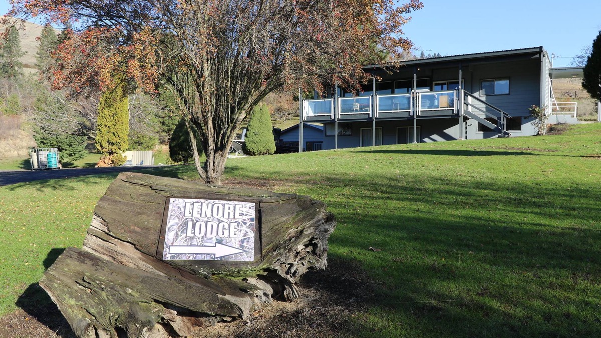 Lenore Cabin | Welcome to Lenore Lodge, located along the wild & scenic Clearwater River.