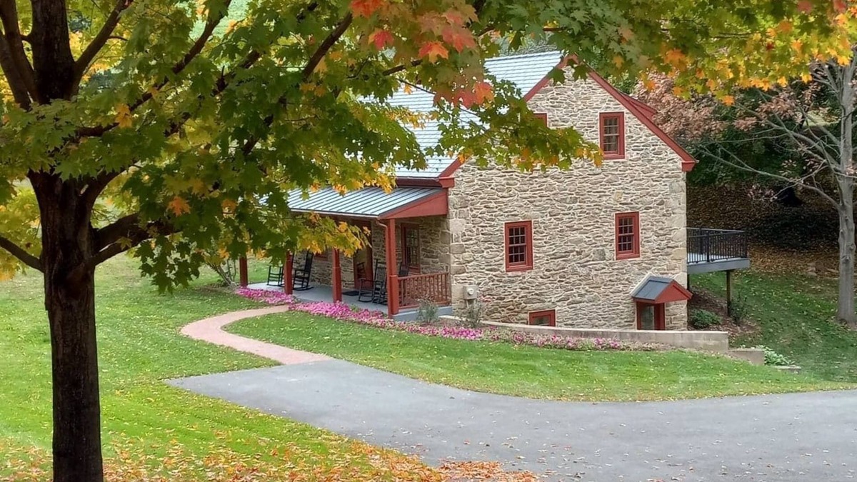 Conestoga House | Welcome to Maple Lane a beautiful farmstead in Western Lancaster County, PA