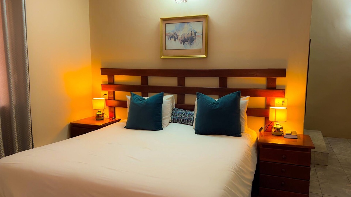 Victoria Falls Bed & Breakfast | Welcome to Mopani Lodge – your tranquil escape in Victoria Falls!