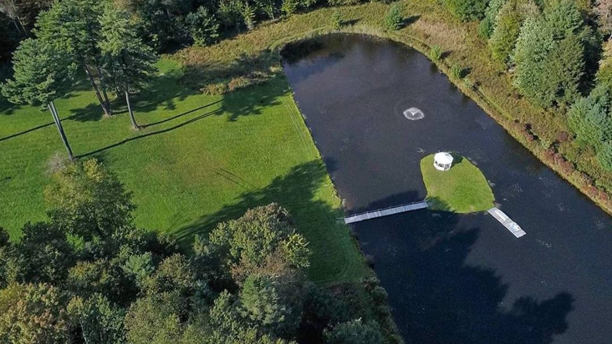 White Lake House | WELCOME TO NOBLE NEST!