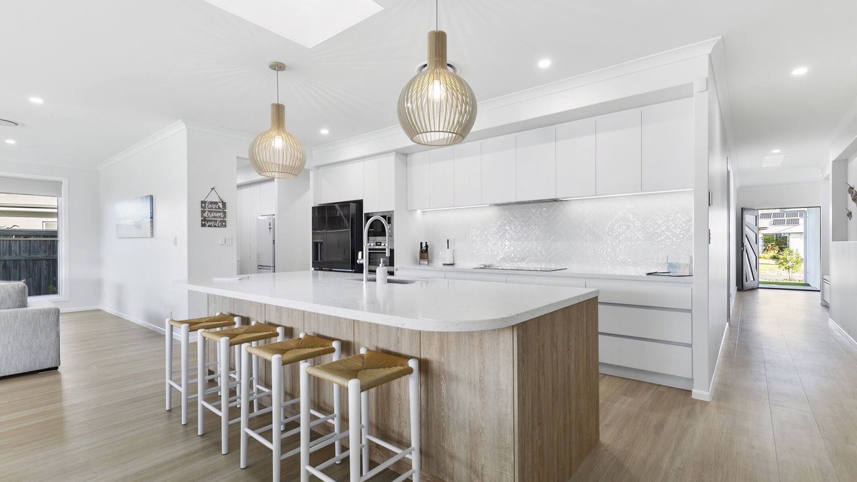Banksia Beach House | Welcome to Osprey Oasis