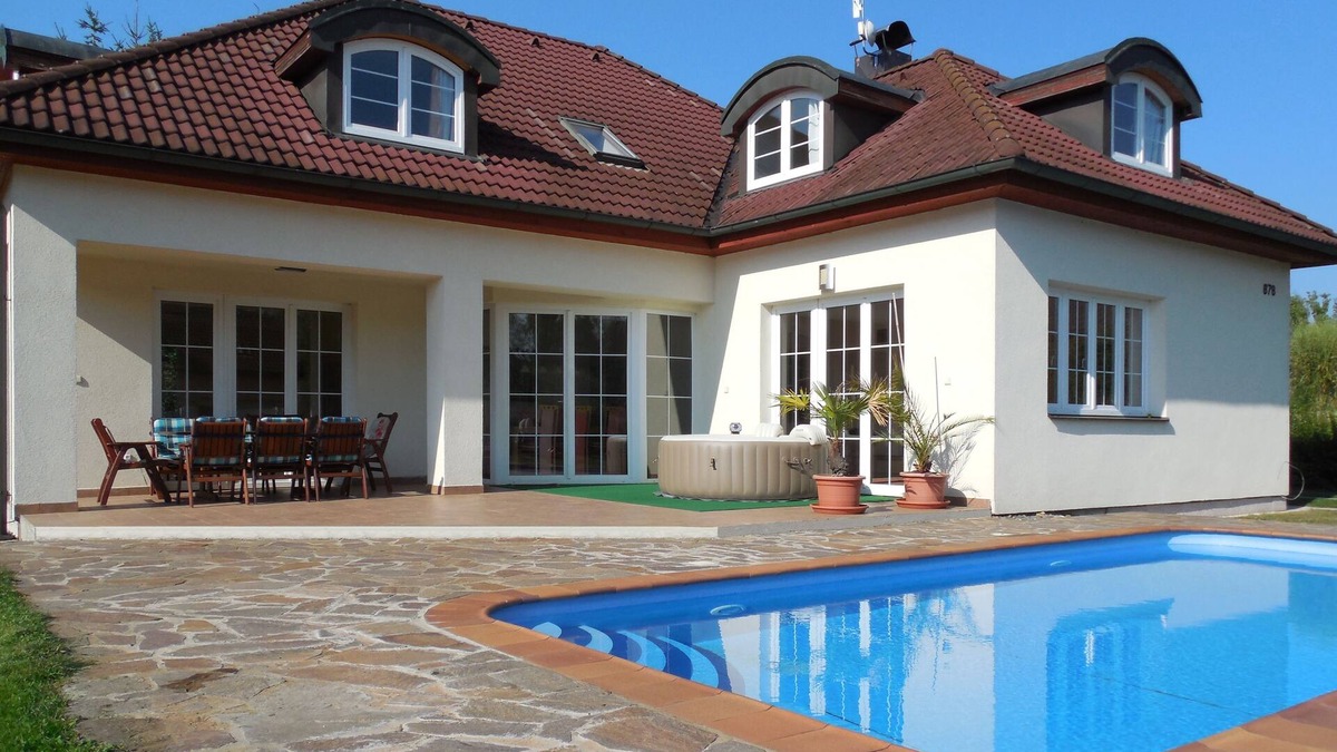Plana nad Luznici Villa | Welcome to our Luxury holiday house Vila Plana nad Luznici.
