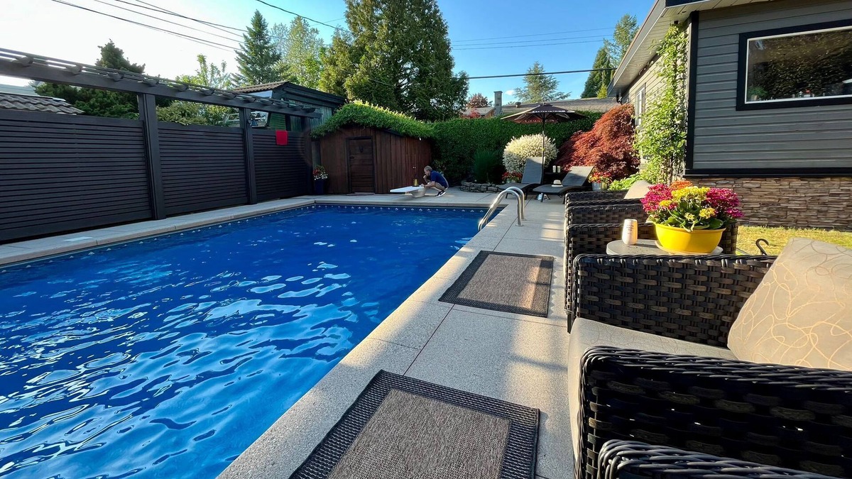 Grand Boulevard House | Welcome to our 2 bedroom/1 bathroom basement suite