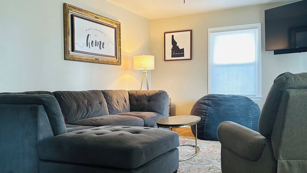 Mountain Home House | Welcome to our centrally located, Mountain IdaHome
