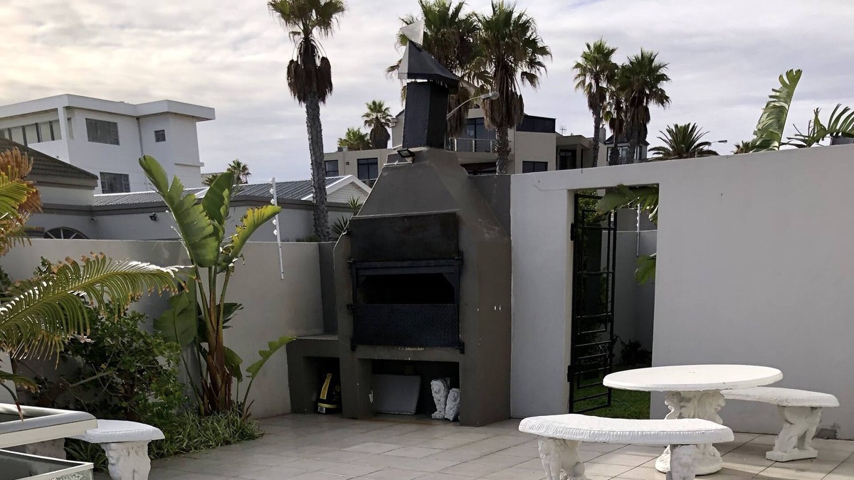 West Beach Villa | Welcome to our charming guesthouse in Cape Town!
