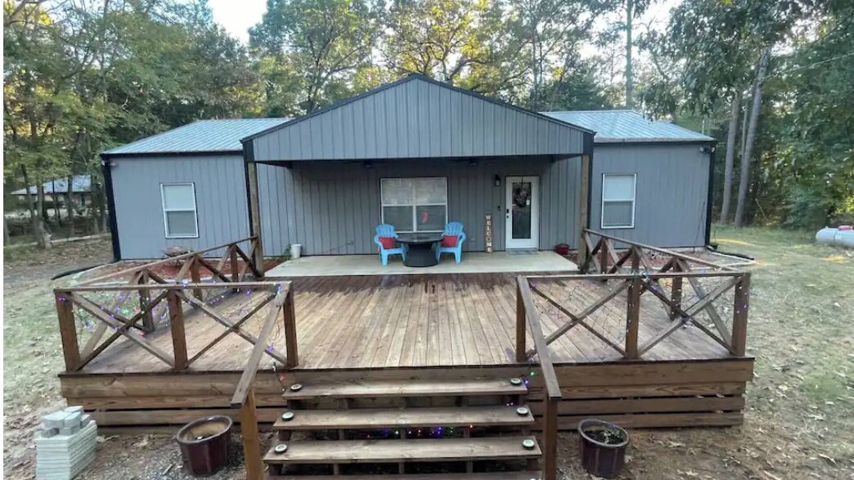 Mount Vernon House | Welcome to our “cozy modern country home near the beautiful Lake Cypress Springs