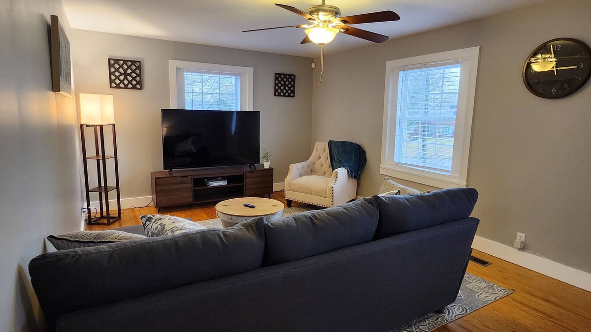 Sweetwater House | Welcome to our cozy Price Street cottage in the sweetest town in East, TN.
