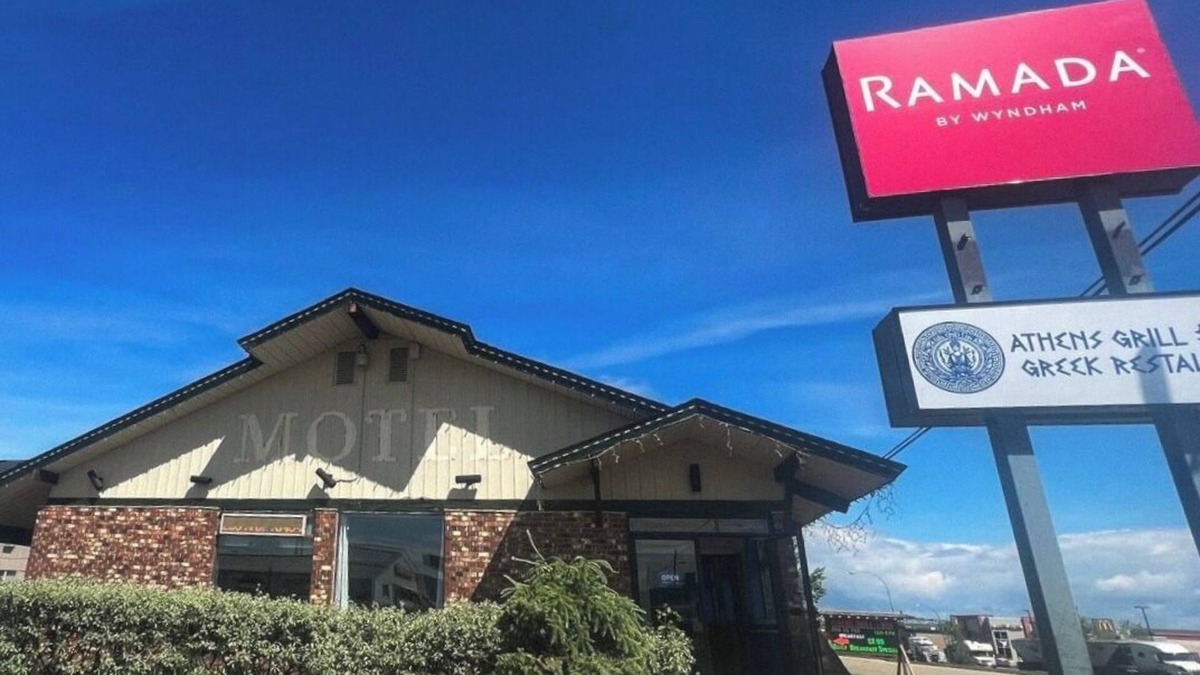 Dawson Creek Hotel | Welcome to our hotel, where simplicity is elevated to comfort.