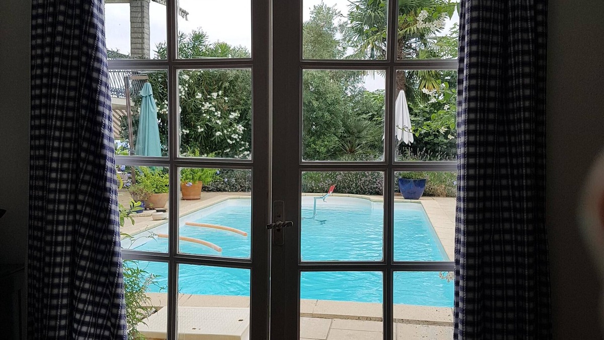 Angos House | Welcome to our house with swimming pool facing south facing the Pyrenees.