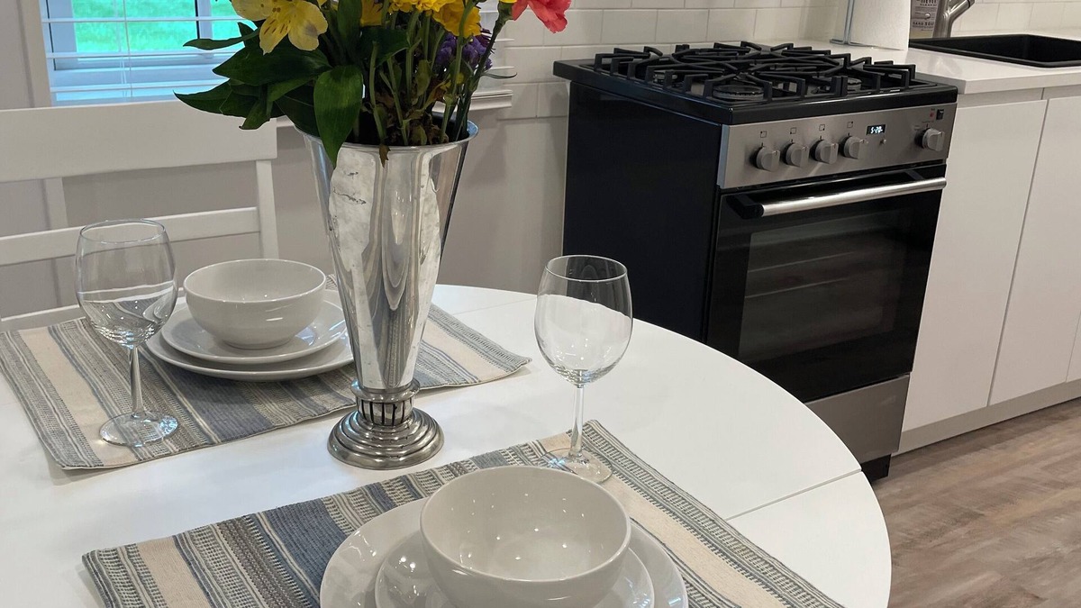 Darien Apartment | Welcome to our junior one-bedroom located in the beautiful town of Darien.