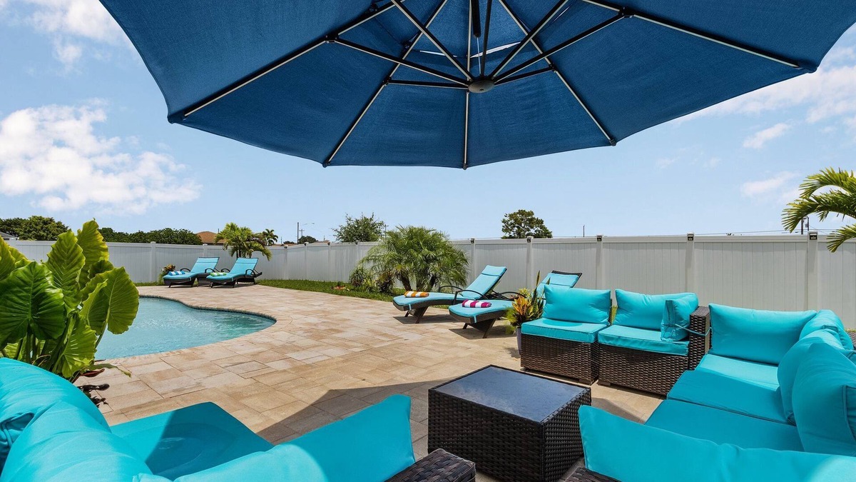 Mariner House | Welcome to our Modern Cape Escape with Heated Pool