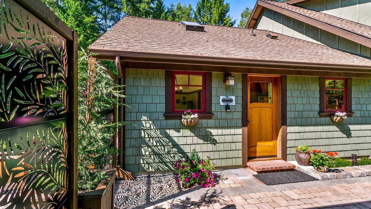 Adelma Beach Cottage | Welcome to our Romantic Country Getaway nestled on a treed 10 acres.