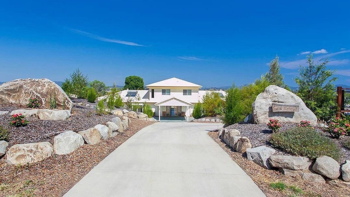 Greens Creek House | Welcome to our sanctuary Tivoli Retreat: Where Body, Mind & Spirit Find Bliss!