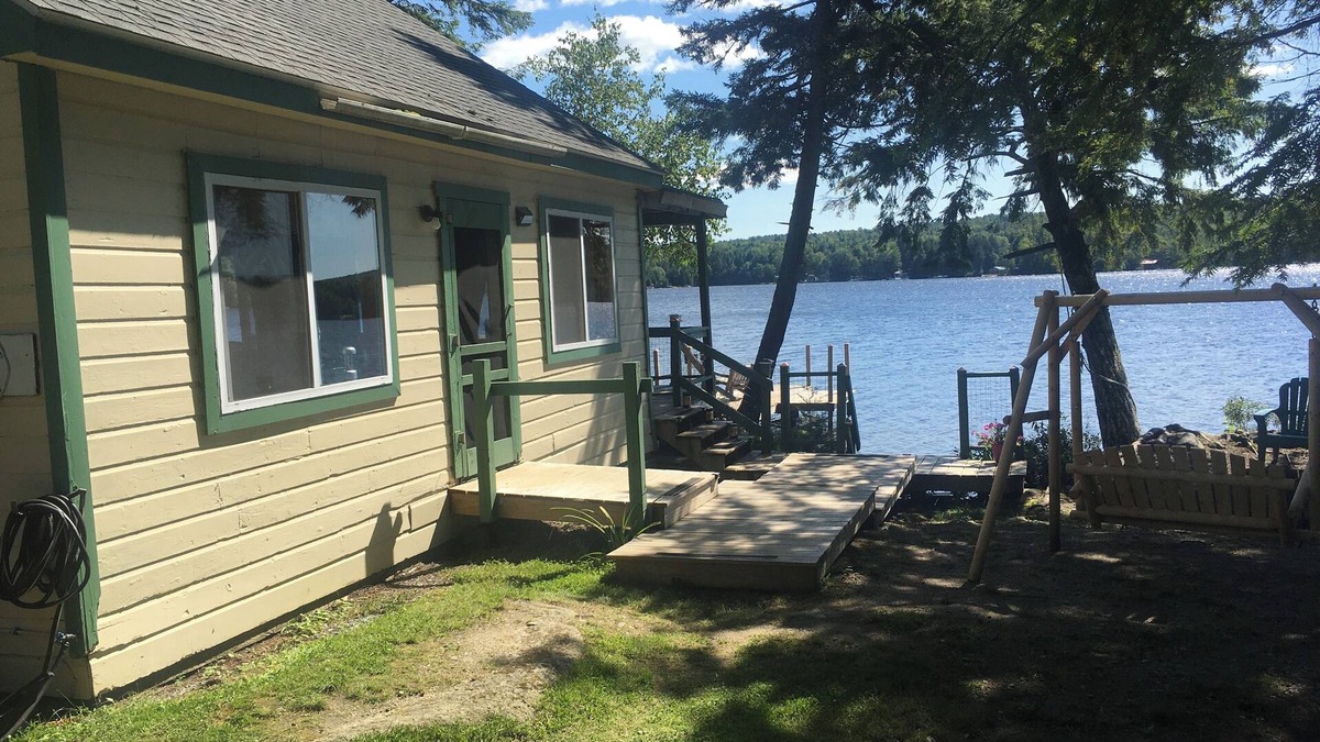 Lincoln Cabin | Welcome to our Waterfront Cabin in Northern, Maine. A great place to relax!