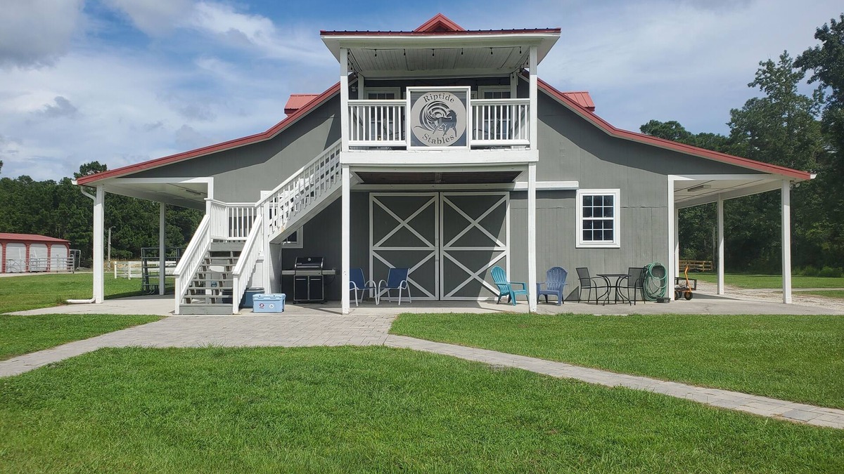Castle Hayne House | Welcome to Riptide Stables, 17 Acre Farm, w/animals by the beach!